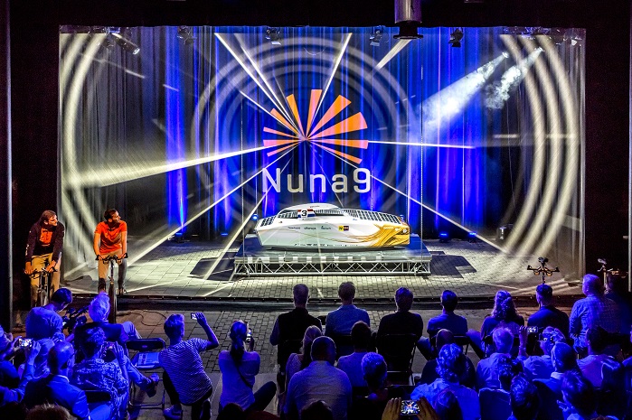 Nuna9 presentation. © Jorrit Lousberg and Nuon Solar Team